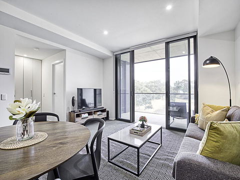 CANBERRA CHIC-hosted By:L'Abode Accommodation - Hotel Gold Coast 2