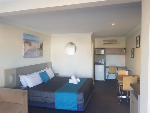 Caravilla Motor Inn - Hotel Gold Coast 2