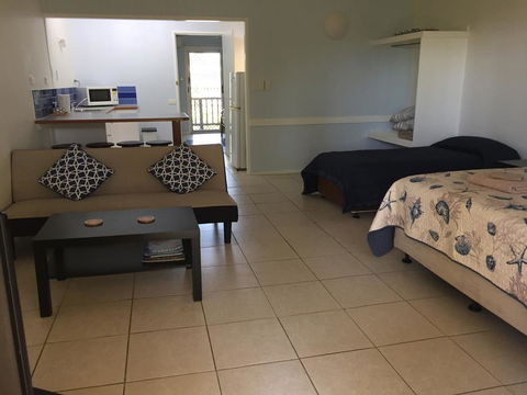 Cardwell Beachfront Motel - Hotel Gold Coast 2