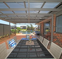 Carefree on Cormorant - Hotel Gold Coast