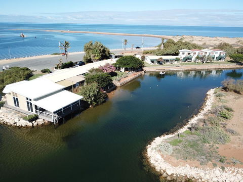 Carnarvon Retreat - Hotel Gold Coast 1