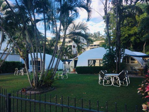Casablanca Dome Trinity Beach - Hotel Gold Coast 0