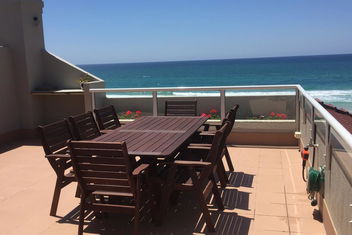 Casablanca Palms with Hotel Gold Coast