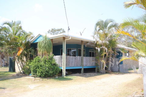 CASTAWAY BEACH HOUSE - Hotel Gold Coast 0