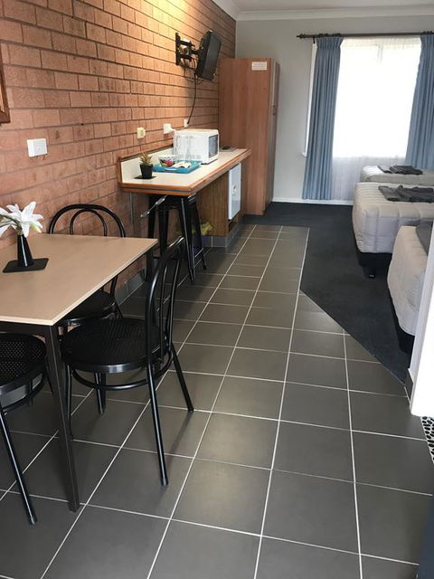 Castlereagh Motor Inn - Hotel Gold Coast 2