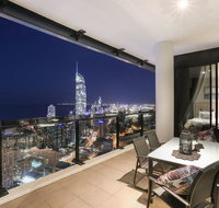 Cavill Avenue Luxury Private Apartments