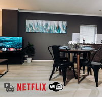 Central City Convenience - Free Parking  WiFi - Hotel Gold Coast