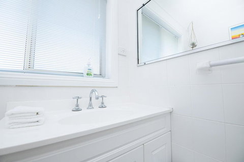 Central March 2 Bed, Walk Everywhere - Hotel Gold Coast 1