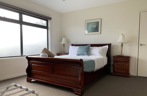 Champagne Stays Apartment - Hotel Gold Coast 2