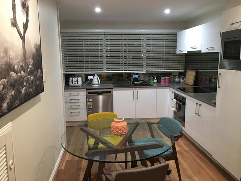 Chevron Luxury Pad - Hotel Gold Coast 2