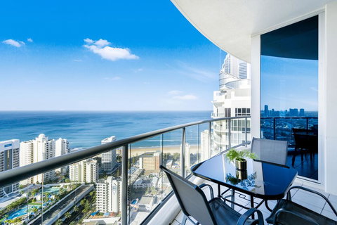 Chevron Renaissance Apartments And Sub Penthouses - We Accommodate - Hotel Gold Coast 3