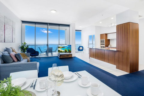 Chevron Renaissance Apartments And Sub Penthouses - We Accommodate - Hotel Gold Coast 1