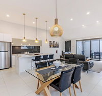 Chimneys On Bank - Hotel Gold Coast