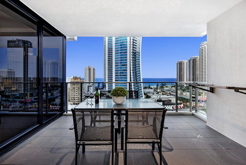 Circle On Cavil Holidays Gold Coast - Hotel Gold Coast 2