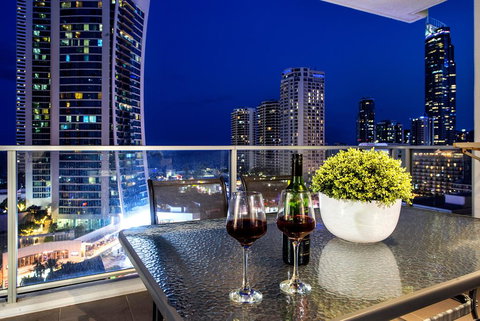 Circle On Cavil Holidays Gold Coast - Hotel Gold Coast 0