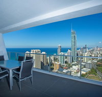 Circle on Cavill - Private Apartments