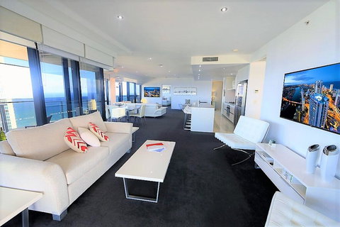 Circle On Cavill Sky Home- Holidays Gold Coast - Hotel Gold Coast 3