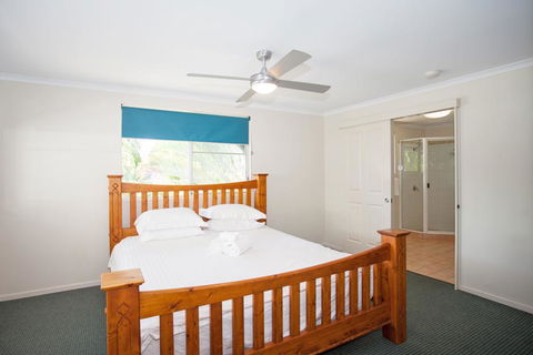 City Beach Holiday House - Hotel Gold Coast 3