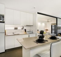 City Getaway Modern Bowen Hills 1 Bedroom with Free WIFI and Parking - Hotel Gold Coast