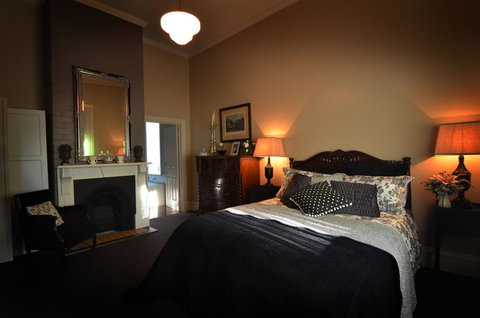 Clement House - Hotel Gold Coast 2