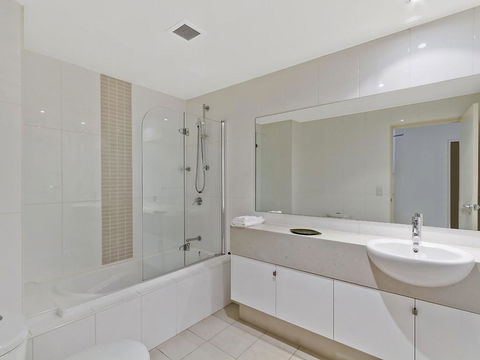 Coast Luxury Apartment 3 - Hotel Gold Coast 1