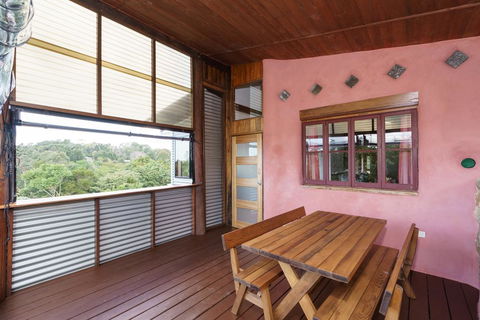 Cobhearthome - Hotel Gold Coast 2