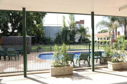 Condobolin Motor Inn - Hotel Gold Coast 2