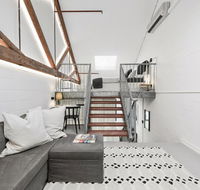 Converted Warehouse City Loft - Hotel Gold Coast
