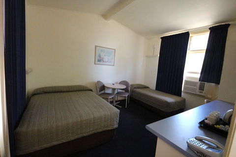 Coolabah Motel - Hotel Gold Coast 2