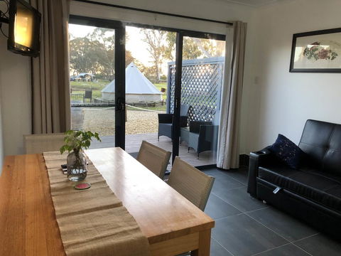 Coonawarra Cabins Unit D - Hotel Gold Coast 1