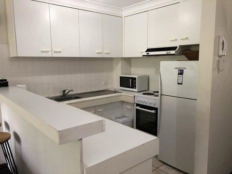 Copacabana Apartments - Hotel Gold Coast 2