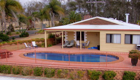 Copper Country Motor Inn & Restaurant - Hotel Gold Coast 1