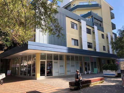 Cosy Studio Apartment Seconds From Manly Beach - Hotel Gold Coast 1