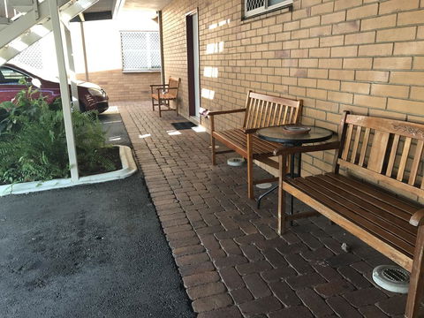 Country Comfort Gin Gin Wild Scotsman Motor Inn - Hotel Gold Coast 2