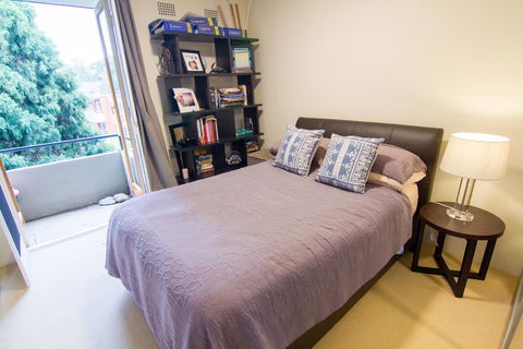 Cozy One Bedroom Apartment In Waverton - Hotel Gold Coast 1