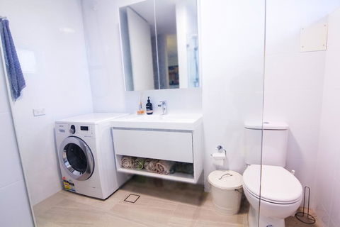 Cozy One Bedroom Apartment In Waverton - Hotel Gold Coast 2