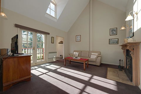 Crabtree Riverfront Cottages - Hotel Gold Coast 2