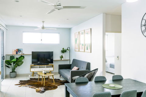 Darwin City Chic@Kube Apartments - Hotel Gold Coast 1