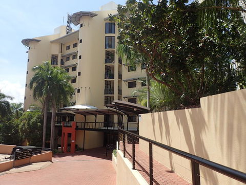 Darwin Deluxe Apartments - Hotel Gold Coast 3