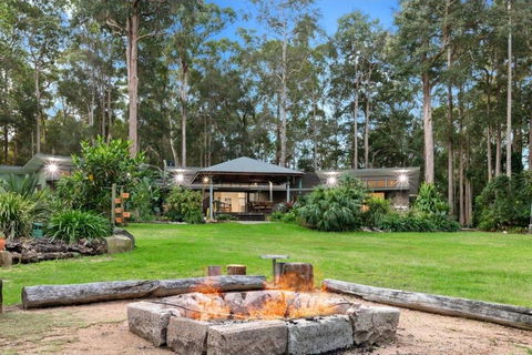 De Zen - Aussie World Holiday Group Venue - Hotel Gold Coast 0
