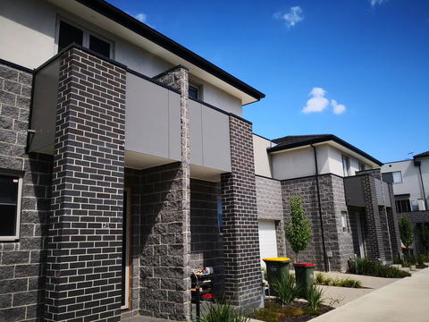 Delicate And Peaceful Bundoora Townhouse 20-R2 - Hotel Gold Coast 1