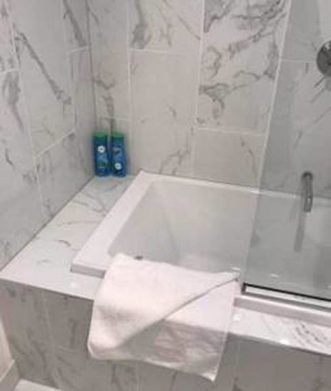 Delicate And Peaceful Bundoora Townhouse 7 - Hotel Gold Coast 3