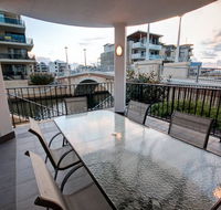 Dolphin Quay Apartment-3 Bedroom - Hotel Gold Coast