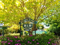 Eden Bed  Breakfast