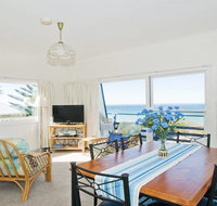 Eden On the Beach - beachside getaway - Hotel Gold Coast