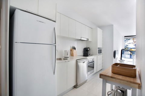 Edge 6/16 Clyde Street - Hotel Gold Coast 1