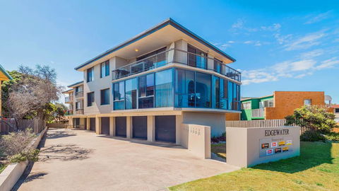 Edgewater 1 - Hotel Gold Coast 2