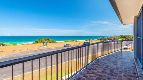 Edgewater 1 - Hotel Gold Coast 3