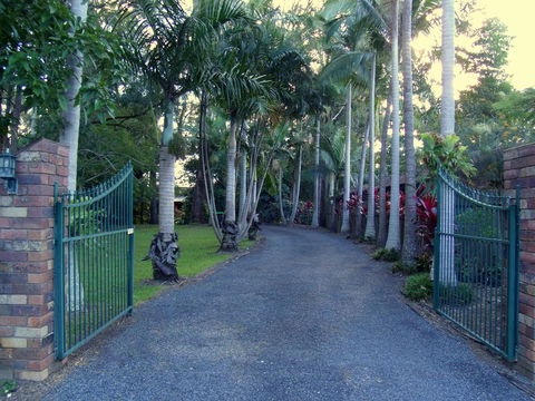 Emerald Tropical Palms B & B - Hotel Gold Coast 0