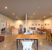 Emma's Cottage Vineyard - Hotel Gold Coast